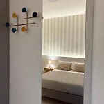 Lux *